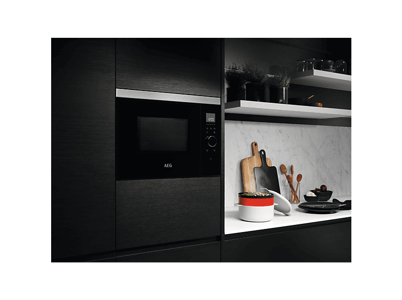 Microondas integrable AEG con 900 W en color Negro — foto 5